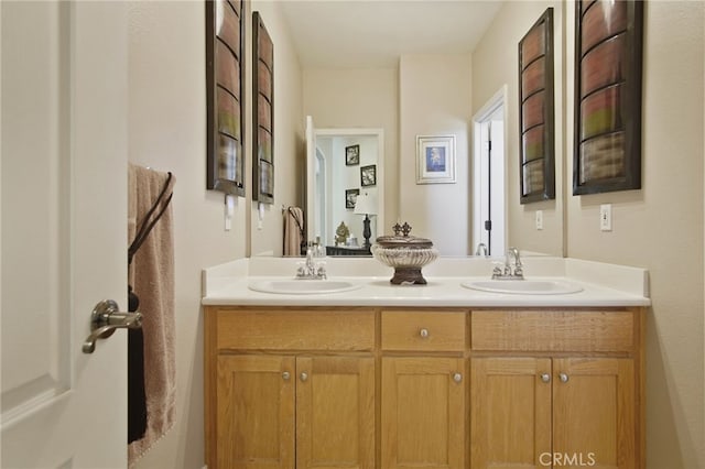 2983 Orchid Ln, Turlock, CA 95382 - full bathroom featuring double vanity