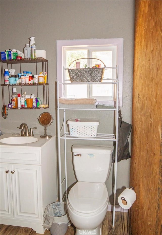 33708 Bronco Ln, Squaw Valley, CA 93675 - bathroom with vanity and toilet