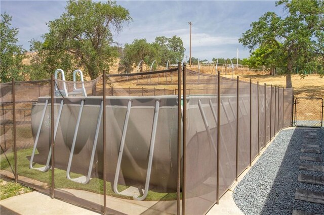 33708 Bronco Ln, Squaw Valley, CA 93675 - view of yard featuring a gate