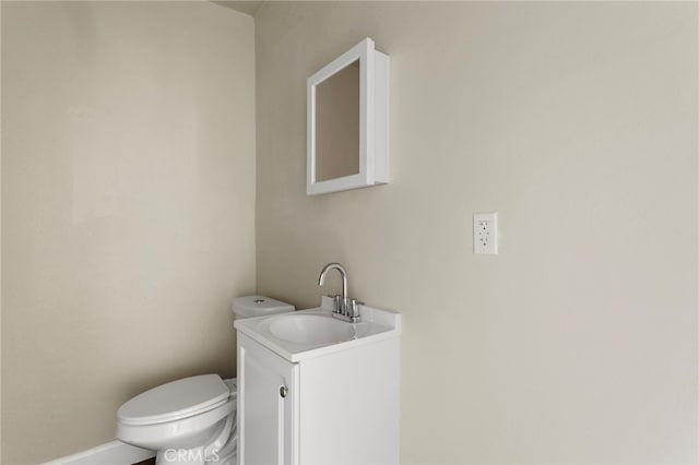 10010 S San Pedro St, Los Angeles, CA 90003 - half bath featuring vanity and toilet
