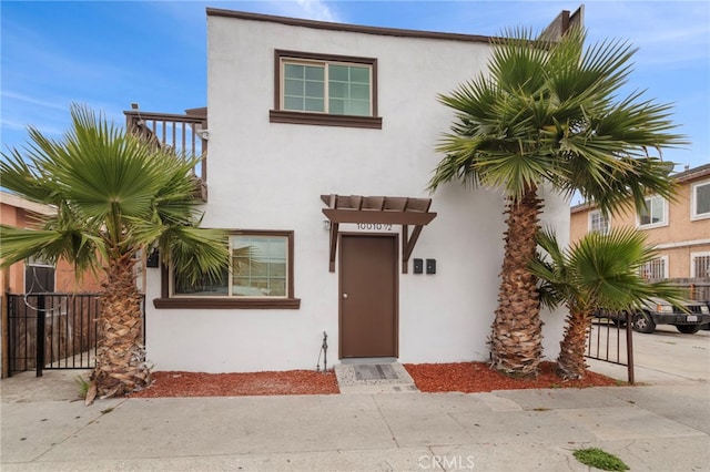 10010 S San Pedro St, Los Angeles, CA 90003 - view of front of home with stucco siding