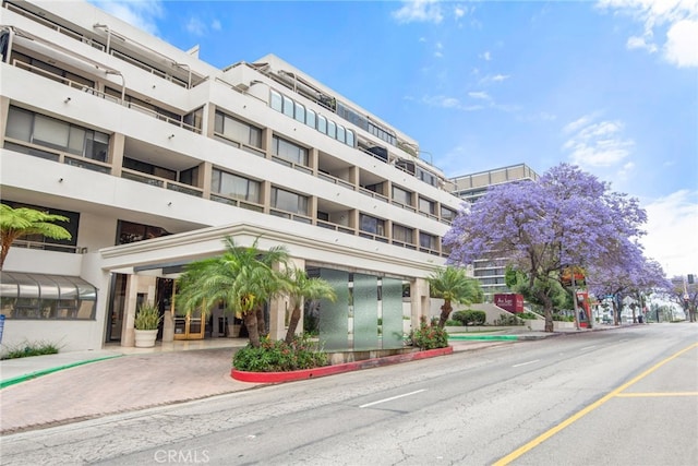 121 S Hope St Unit 9, Los Angeles, CA 90012 - view of apartment building / complex