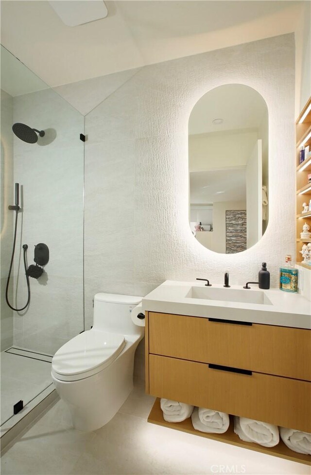 3863 Sherwood Pl, Sherman Oaks, CA 91423 - bathroom featuring vanity, walk in shower, and toilet