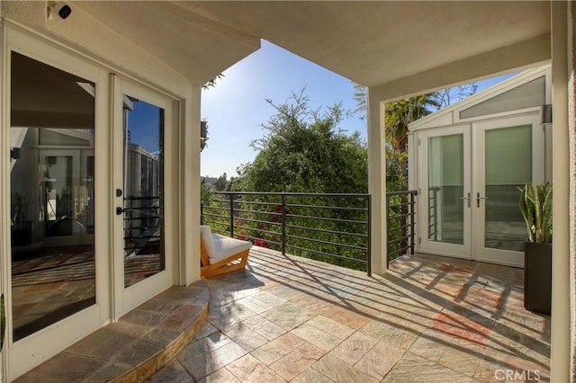 3863 Sherwood Pl, Sherman Oaks, CA 91423 - balcony with french doors