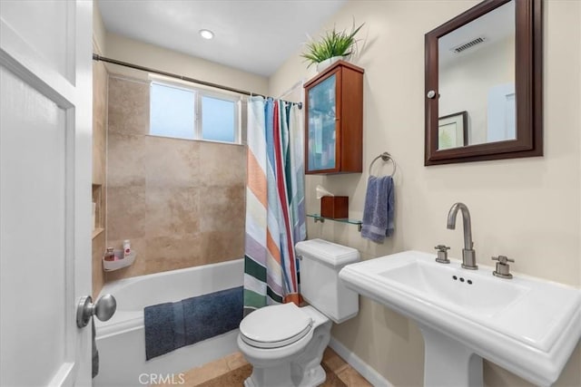 2515 Armour Ln, Redondo Beach, CA 90278 - full bath with toilet, shower / tub combo, a sink, and baseboards