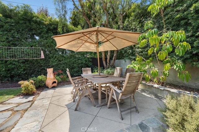 2515 Armour Ln, Redondo Beach, CA 90278 - view of patio / terrace featuring outdoor dining space
