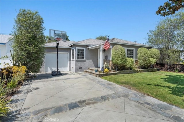 2515 Armour Ln, Redondo Beach, CA 90278 - ranch-style house featuring stucco siding, a front lawn, an attached garage, and concrete driveway
