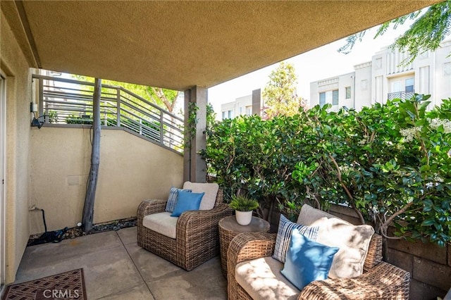 5547 Strand Unit 101, Hawthorne, CA 90250 - view of patio / terrace
