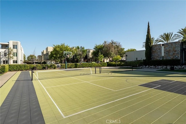 5547 Strand Unit 101, Hawthorne, CA 90250 - view of tennis court featuring community basketball court