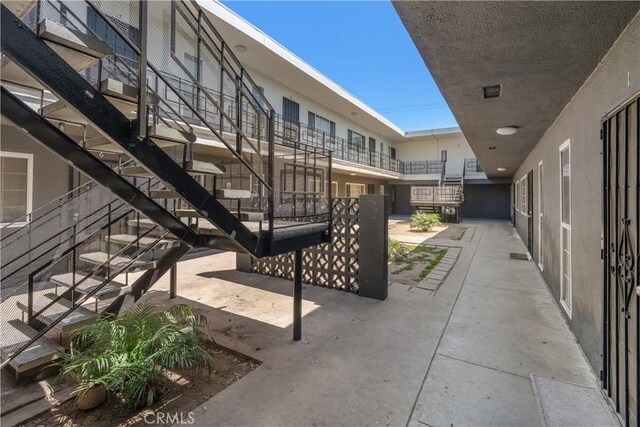 1850 Gardenia Ave, Long Beach, CA 90806 - view of patio