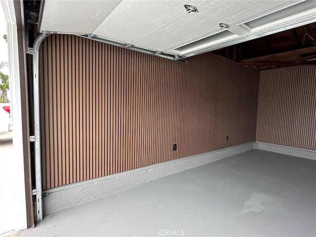 6082 Bannock Rd, Westminster, CA 92683 - view of garage