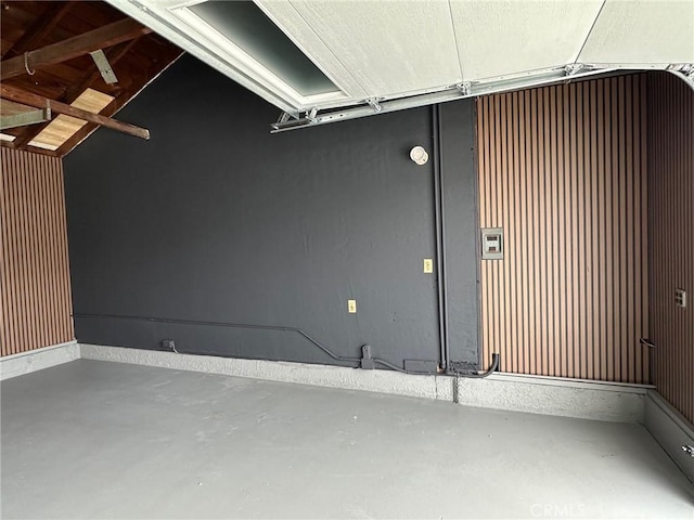 6082 Bannock Rd, Westminster, CA 92683 - view of garage