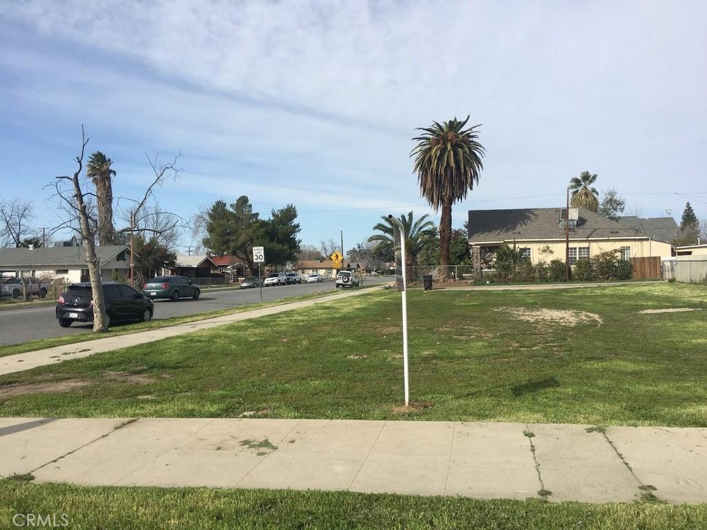 626 Flower St, Bakersfield, CA 93305 - photo 1