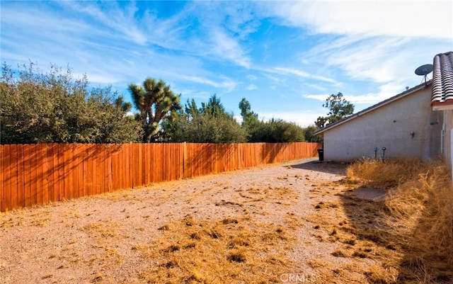 9920 Sage St, Oak Hills, CA 92344 - view of yard