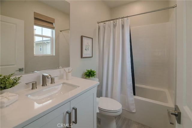 21 Welltree Way, Rancho Mission Viejo, CA 92694 - full bath featuring vanity, toilet, and shower / bath combo