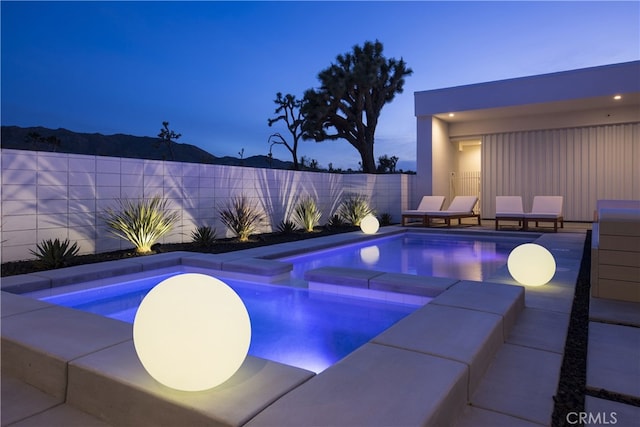 7035 Sunny Vista Rd, Joshua Tree, CA 92252 - view of pool featuring a pool with connected hot tub