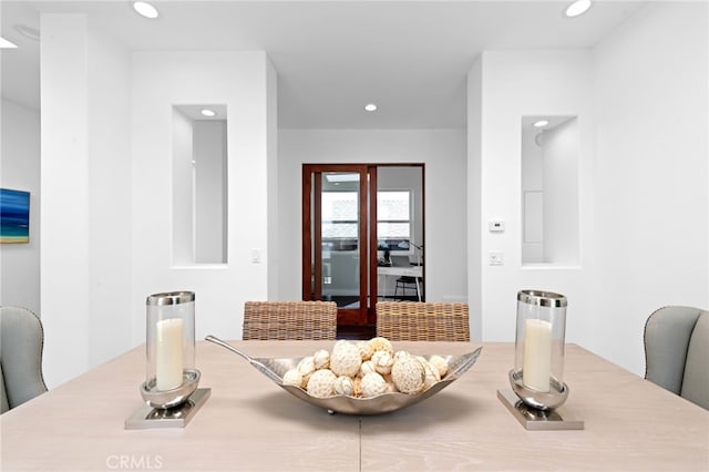 420 34th St, Manhattan Beach, CA 90266 - dining area featuring recessed lighting