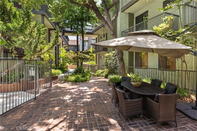 330 Cordova St Unit 322, Pasadena, CA 91101 - view of patio / terrace with outdoor dining area