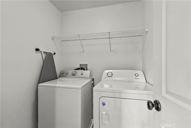 28409 Connick Pl, Saugus, CA 91350 - washroom with washing machine and dryer