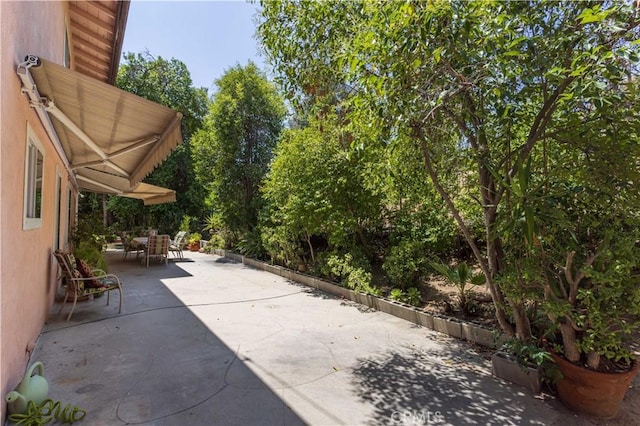 11811 Louise Ave, Granada Hills, CA 91344 - view of patio / terrace with outdoor dining area