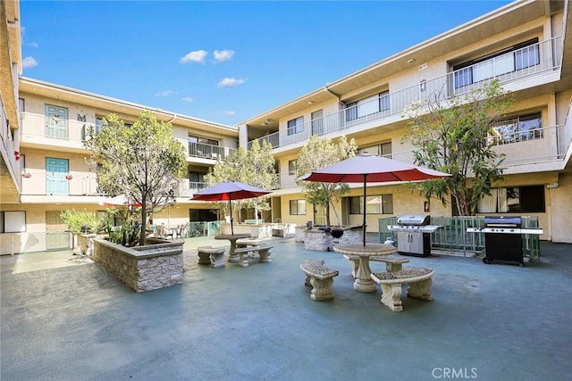 70 N Catalina Ave Unit 306, Pasadena, CA 91106 - view of home's community with a patio