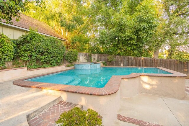 803 Crescent Dr, Monrovia, CA 91016 - view of swimming pool featuring a fenced backyard, a pool with connected hot tub, and a patio area
