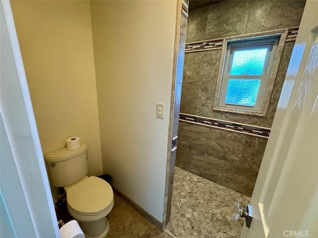 1415 Via Vallarta, Riverside, CA 92506 - bathroom with toilet and tiled shower