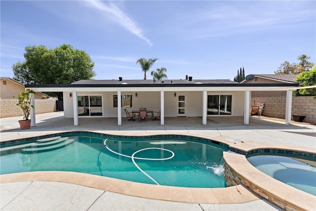 5080 Pinto Pl, Norco, CA 92860 - view of swimming pool featuring a patio area and a pool with connected hot tub