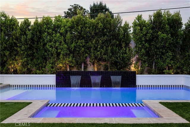 1110 Kings Rd, Newport Beach, CA 92663 - view of swimming pool featuring a pool with connected hot tub