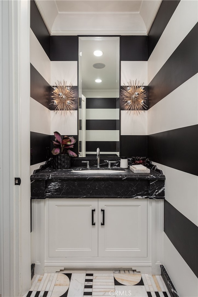 1110 Kings Rd, Newport Beach, CA 92663 - bathroom with vanity