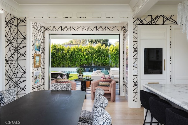 1110 Kings Rd, Newport Beach, CA 92663 - dining area with light wood finished floors
