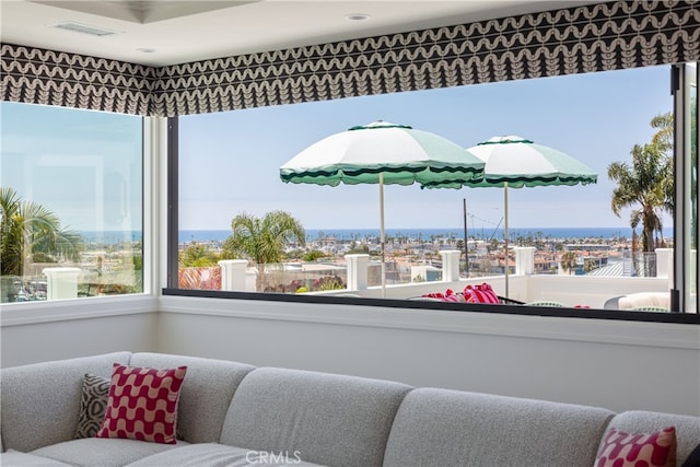 1110 Kings Rd, Newport Beach, CA 92663 - view of sitting room