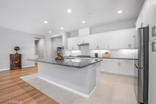 18608 Cedar Crest Dr, Canyon Country, CA 91387 - photo 2