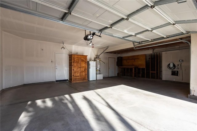 8961 Newcastle Ave, Hesperia, CA 92344 - garage with a garage door opener