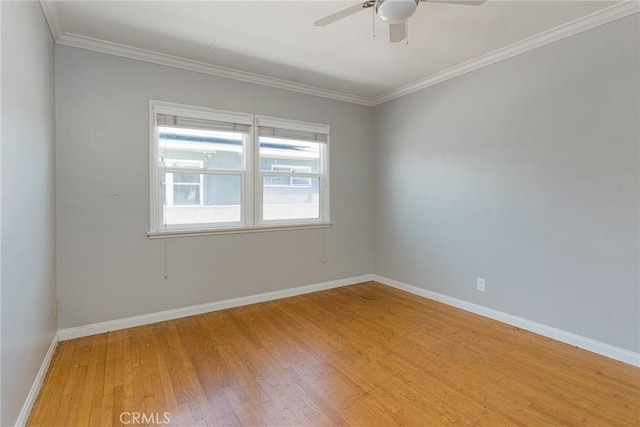 1032 W R St, Wilmington, CA 90744 - unfurnished room featuring light wood-type flooring, ceiling fan, baseboards, and crown molding