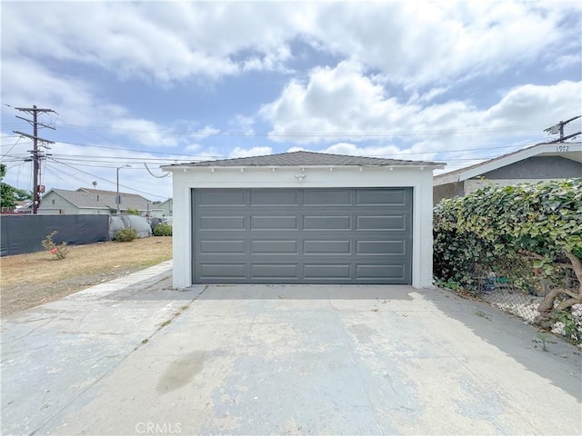 1976 E 112th St, Los Angeles, CA 90059 - view of detached garage