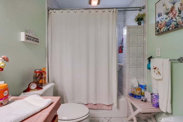 4002 Camerino St, Lakewood, CA 90712 - bathroom featuring toilet and shower / bath combo