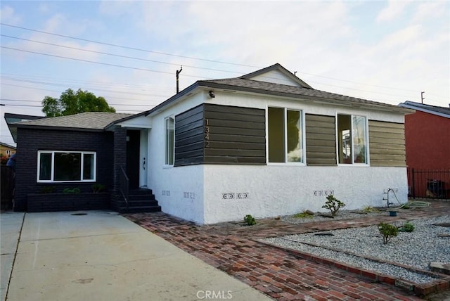 1342 W Magnolia St, Compton, CA 90220 - view of front of property featuring crawl space