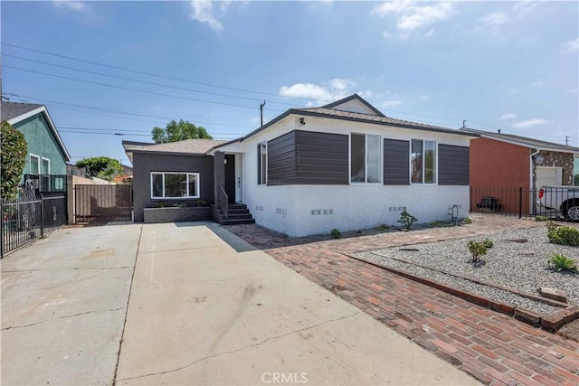1342 W Magnolia St, Compton, CA 90220 - bungalow-style home featuring crawl space