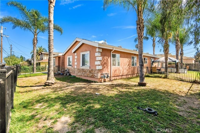 660 W 94th St, Los Angeles, CA 90044 - view of side of home featuring a gazebo and stucco siding
