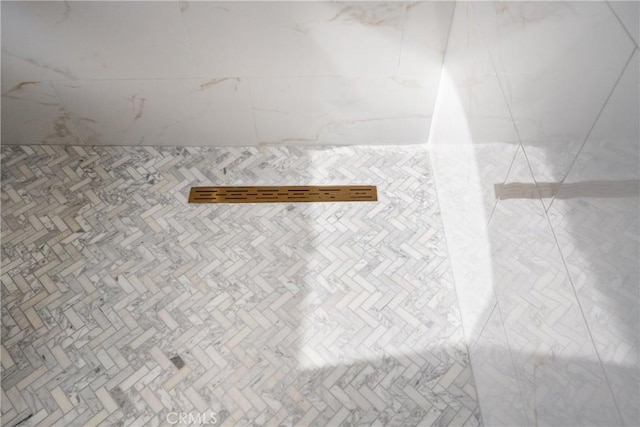2011 Reynosa Dr, Torrance, CA 90501 - detailed view of a shower