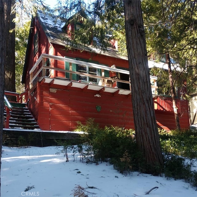 29053 Cedar Ter, Lake Arrowhead, CA 92321 - view of snow covered property