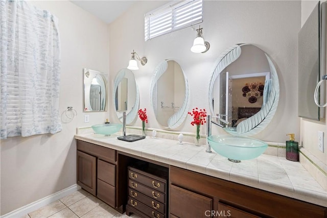 959 Corwin Pl, Hemet, CA 92544 - full bath with double vanity and tile patterned flooring