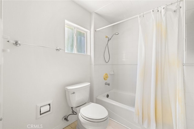 1244 Bear Springs Rd, Twin Peaks, CA 92391 - full bathroom featuring toilet and shower / bath combo with shower curtain
