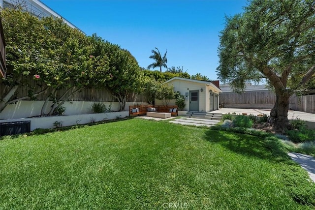 1330 8th St, Manhattan Beach, CA 90266 - view of yard featuring an outbuilding and a patio