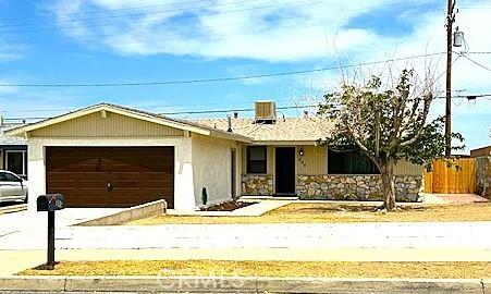 305 Higgins Rd, Barstow, CA 92311 - photo 1