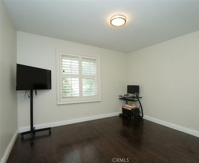 4784 Browndeer Ln, Rancho Palos Verdes, CA 90275 - unfurnished living room featuring wood finished floors and baseboards