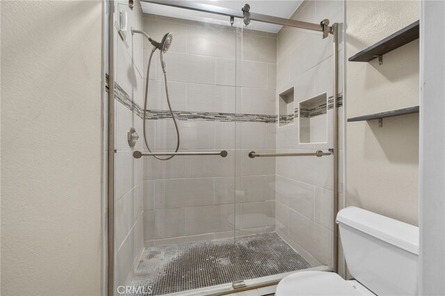 23478 Cambridge Rd Unit 296, Yorba Linda, CA 92887 - full bathroom with toilet and a stall shower