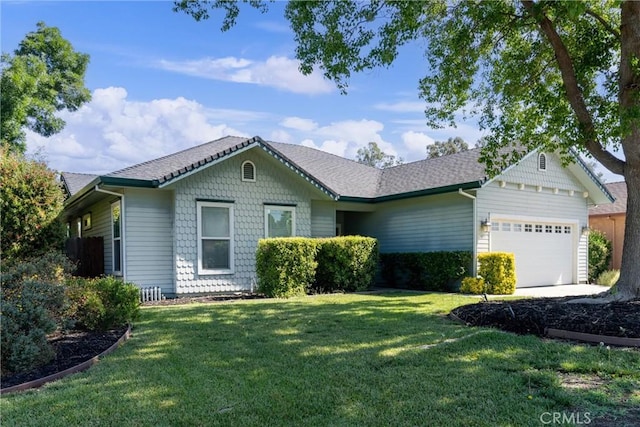 1095 Glenwood Ln, Willows, CA 95988 - single story home featuring an attached garage and a front yard