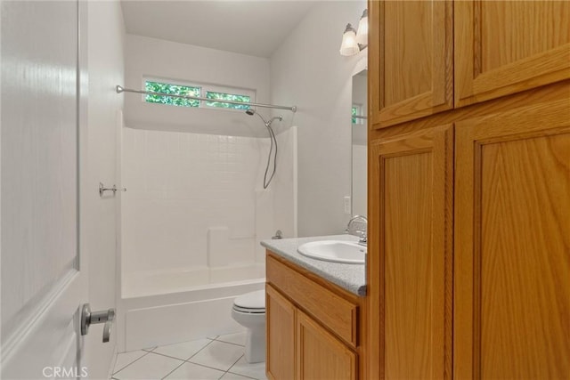 1095 Glenwood Ln, Willows, CA 95988 - full bathroom featuring tile patterned flooring, vanity, bathtub / shower combination, and toilet